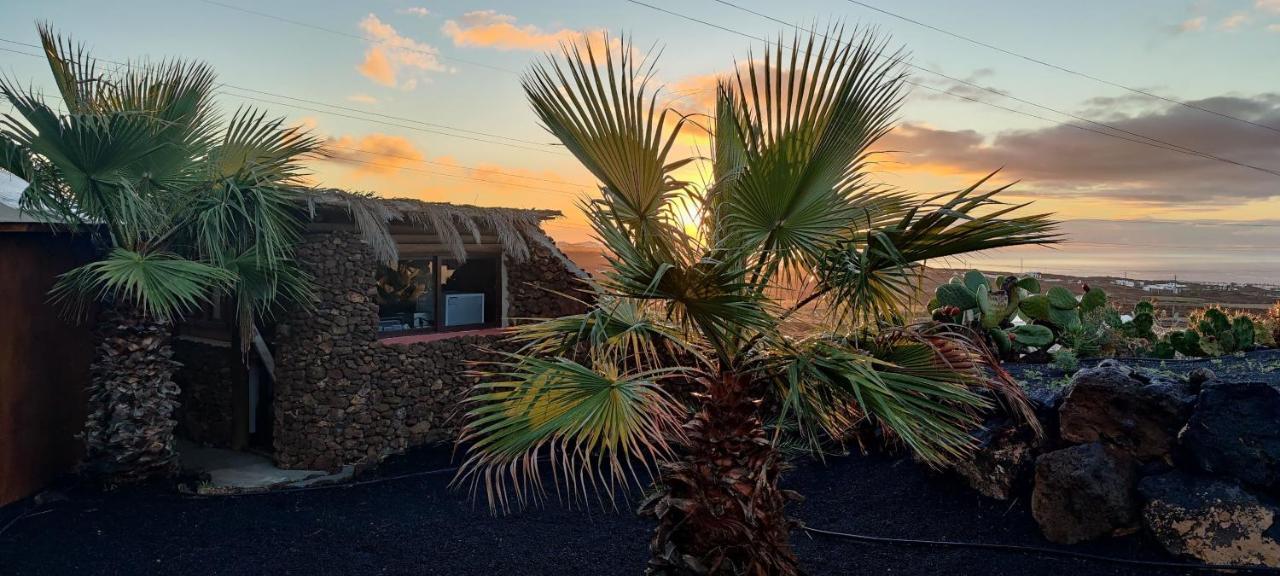 Gemuetliche Holzjurte La Asomada Lanzarote Apartment Tias Ngoại thất bức ảnh